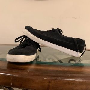 Black Converse low tops